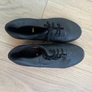 Size 1 1/2 Black Tap Shoes